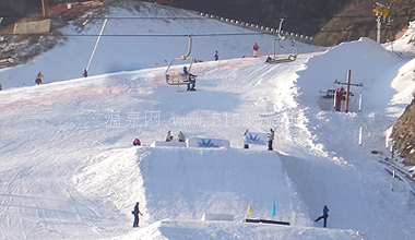 石京龙滑雪