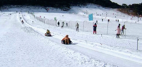 北京昌平雪世界滑雪场